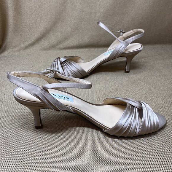 Nina New York Satin Evening Sandals - Picture 4 of 9